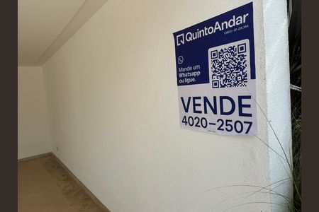 Casa de condomínio à venda com 936m², 4 quartos e 8 vagasFachada