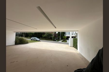 Casa de condomínio à venda com 936m², 4 quartos e 8 vagasGaragem
