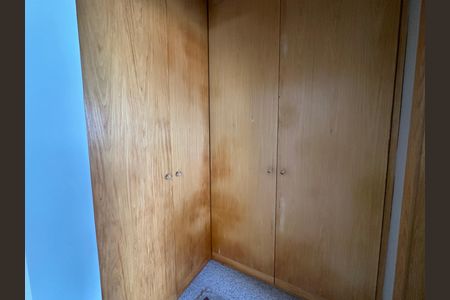 Casa de condomínio à venda com 936m², 4 quartos e 8 vagasCloset da suíte 3