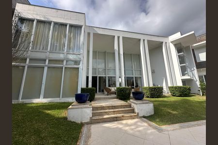 Casa de condomínio à venda com 936m², 4 quartos e 8 vagasÁrea externa
