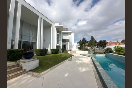 Casa de condomínio à venda com 936m², 4 quartos e 8 vagasPiscina