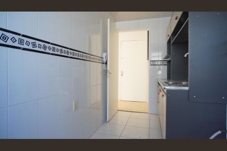 Cozinha de apartamento à venda com 2 quartos, 52m² em Rubem Berta, Porto Alegre