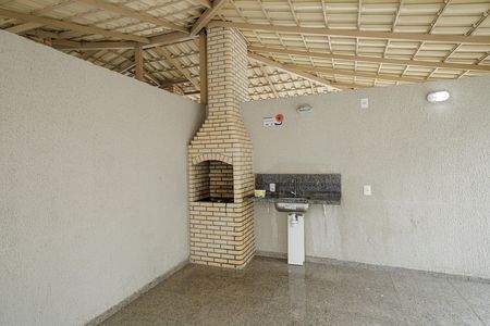 Apartamento para alugar com 42m², 2 quartos e 1 vagaÁrea comum - Churrasqueira