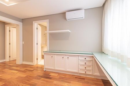 Apartamento para alugar com 390m², 4 quartos e 3 vagas Apartamento para alugar com 390m², 4 quartos e 3 vagasQuarto 1 Suite