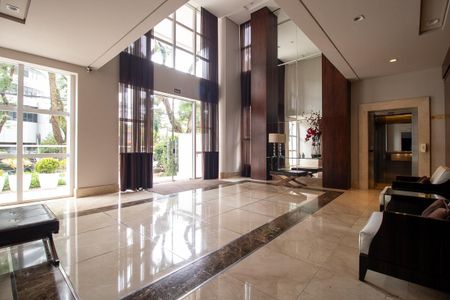 Apartamento para alugar com 390m², 4 quartos e 3 vagas Apartamento para alugar com 390m², 4 quartos e 3 vagasHall de entrada