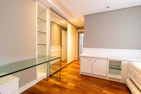 Apartamento para alugar com 390m², 4 quartos e 3 vagas Apartamento para alugar com 390m², 4 quartos e 3 vagasQuarto 3 - Suíte
