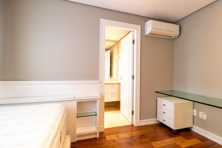 Apartamento para alugar com 390m², 4 quartos e 3 vagas Apartamento para alugar com 390m², 4 quartos e 3 vagasQuarto 3 - Suíte