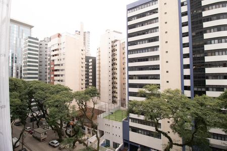 Apartamento para alugar com 390m², 4 quartos e 3 vagas Apartamento para alugar com 390m², 4 quartos e 3 vagasVista da Sacada