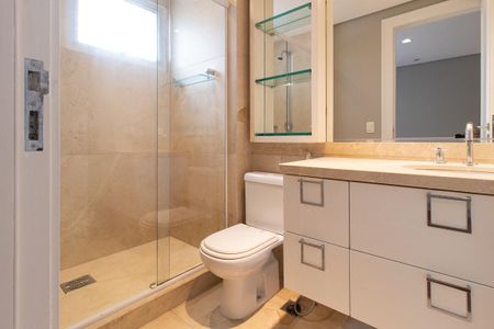 Apartamento para alugar com 390m², 4 quartos e 3 vagas Apartamento para alugar com 390m², 4 quartos e 3 vagasBanheiro da Suíte 3