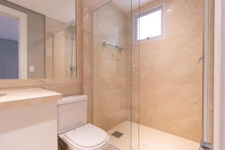 Apartamento para alugar com 390m², 4 quartos e 3 vagas Apartamento para alugar com 390m², 4 quartos e 3 vagasBanheiro da Suíte 1