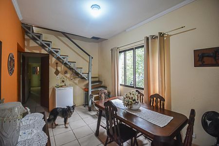 Casa para alugar com 252m², 4 quartos e 5 vagas