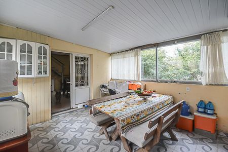 Casa para alugar com 252m², 4 quartos e 5 vagas