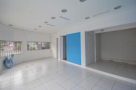 Casa para alugar com 252m², 4 quartos e 5 vagas