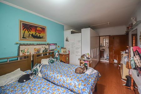 Casa para alugar com 252m², 4 quartos e 5 vagas
