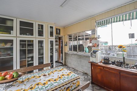 Casa para alugar com 252m², 4 quartos e 5 vagas