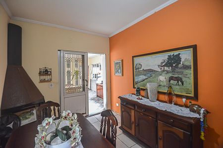 Casa para alugar com 252m², 4 quartos e 5 vagas