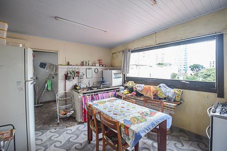 Casa para alugar com 252m², 4 quartos e 5 vagas