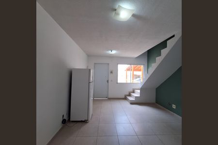 Sala de casa para alugar com 3 quartos, 120m² em Jardim Isis, Cotia
