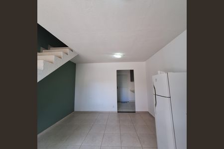 Casa para alugar com 120m², 3 quartos e 2 vagas Casa para alugar com 120m², 3 quartos e 2 vagasSala
