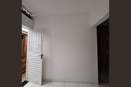 Casa para alugar com 120m², 3 quartos e 2 vagas Casa para alugar com 120m², 3 quartos e 2 vagasSala