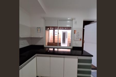 Casa para alugar com 120m², 3 quartos e 2 vagas Casa para alugar com 120m², 3 quartos e 2 vagasCozinha