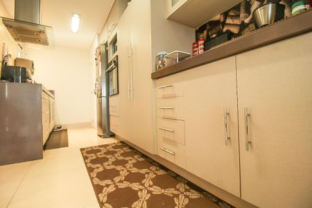 Apartamento para alugar com 130m², 2 quartos e 2 vagas Apartamento para alugar com 130m², 2 quartos e 2 vagasCozinha