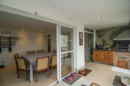 Apartamento para alugar com 130m², 2 quartos e 2 vagas Apartamento para alugar com 130m², 2 quartos e 2 vagasSacada