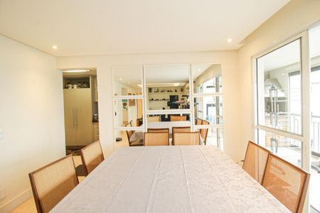 Apartamento para alugar com 130m², 2 quartos e 2 vagas Apartamento para alugar com 130m², 2 quartos e 2 vagasSala