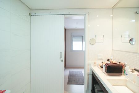 Apartamento para alugar com 130m², 2 quartos e 2 vagas Apartamento para alugar com 130m², 2 quartos e 2 vagasBanheiro da Suíte