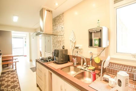 Apartamento para alugar com 130m², 2 quartos e 2 vagas Apartamento para alugar com 130m², 2 quartos e 2 vagasCozinha