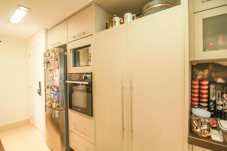 Apartamento para alugar com 130m², 2 quartos e 2 vagas Apartamento para alugar com 130m², 2 quartos e 2 vagasCozinha