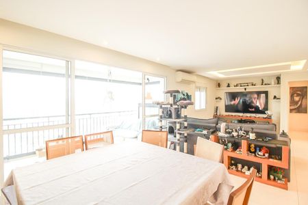 Apartamento para alugar com 130m², 2 quartos e 2 vagas