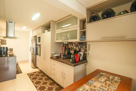 Apartamento para alugar com 130m², 2 quartos e 2 vagas Apartamento para alugar com 130m², 2 quartos e 2 vagasCozinha