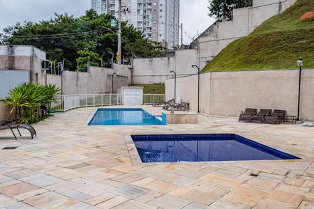 Apartamento à venda com 40m², 2 quartos e 1 vaga Apartamento à venda com 40m², 2 quartos e 1 vagaÁrea comum - Piscina