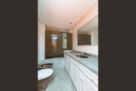 Apartamento para alugar com 151m², 3 quartos e 1 vaga Apartamento para alugar com 151m², 3 quartos e 1 vagaBanheiro 1