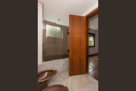 Apartamento para alugar com 151m², 3 quartos e 1 vaga Apartamento para alugar com 151m², 3 quartos e 1 vagaBanheiro 2