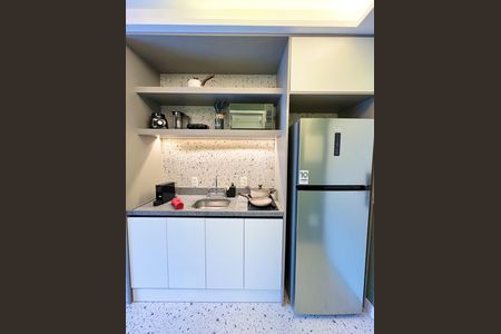 Cozinha de apartamento para alugar com 1 quarto, 28m² em Indianópolis, São Paulo