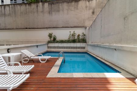 Apartamento à venda com 80m², 1 quarto e 2 vagas Apartamento à venda com 80m², 1 quarto e 2 vagasPiscina