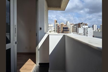 Apartamento à venda com 80m², 1 quarto e 2 vagas Apartamento à venda com 80m², 1 quarto e 2 vagasVaranda
