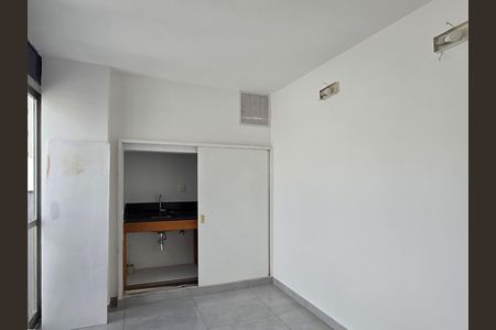 Apartamento à venda com 80m², 1 quarto e 2 vagas Apartamento à venda com 80m², 1 quarto e 2 vagasCloset da suíte