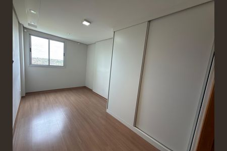 Apartamento à venda com 89m², 2 quartos e 2 vagas Apartamento à venda com 89m², 2 quartos e 2 vagasQuarto 02
