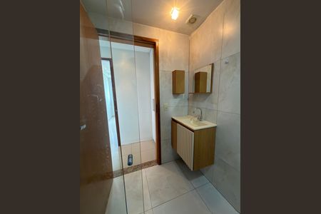 Apartamento à venda com 89m², 2 quartos e 2 vagas Apartamento à venda com 89m², 2 quartos e 2 vagasBanheiro 01