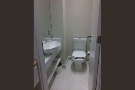 Apartamento à venda com 60m², 1 quarto e 2 vagas Apartamento à venda com 60m², 1 quarto e 2 vagasBanheiro