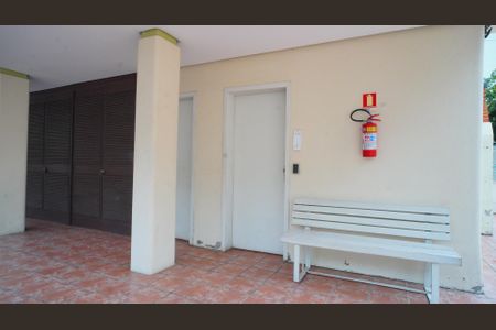 Apartamento à venda com 75m², 3 quartos e 1 vaga Apartamento à venda com 75m², 3 quartos e 1 vagaÁrea comum - Salão de festas