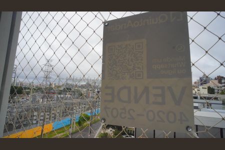 Apartamento à venda com 75m², 3 quartos e 1 vaga Apartamento à venda com 75m², 3 quartos e 1 vagaVista da Rua e placa