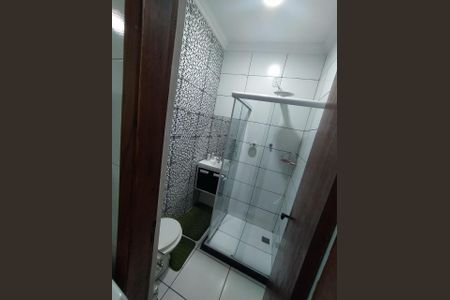 Banheiro  de casa para alugar com 2 quartos, 88m² em Parque Pauliceia, Duque de Caxias