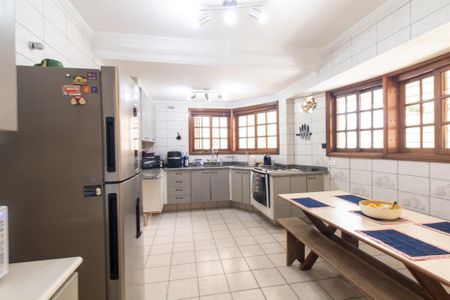 Casa para alugar com 250m², 3 quartos e 5 vagas Casa para alugar com 250m², 3 quartos e 5 vagasCozinha