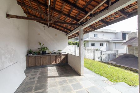 Casa para alugar com 250m², 3 quartos e 5 vagas Casa para alugar com 250m², 3 quartos e 5 vagasÁrea comum - Churrasqueira