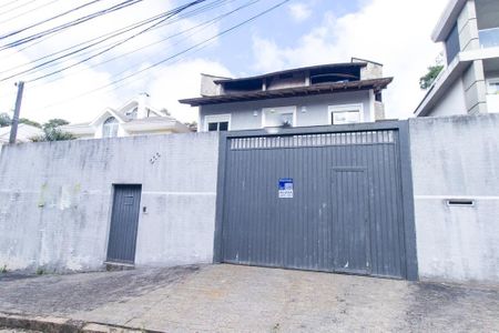 Casa para alugar com 250m², 3 quartos e 5 vagas Casa para alugar com 250m², 3 quartos e 5 vagasPlaca