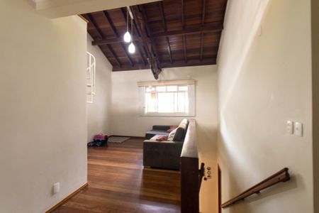 Casa para alugar com 250m², 3 quartos e 5 vagas Casa para alugar com 250m², 3 quartos e 5 vagasSala 2